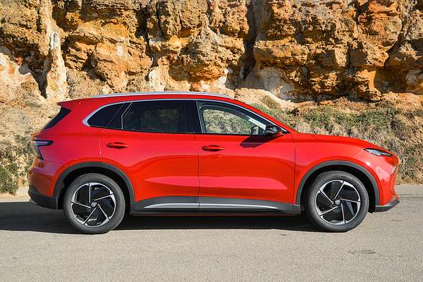 2025 MG MGS5 EV Essence 62 ZS3EM
