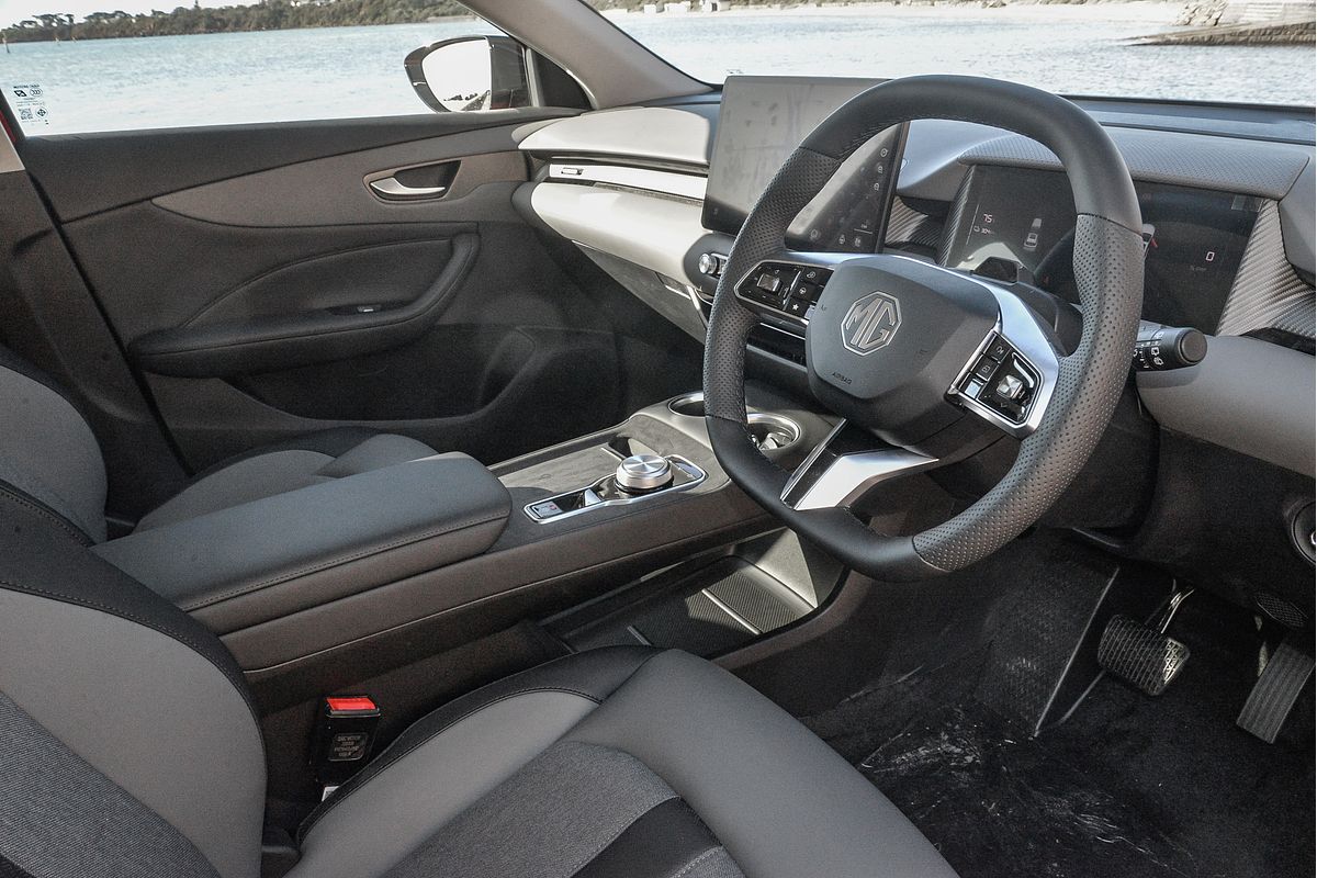 2025 MG MGS5 EV Essence 62 ZS3EM