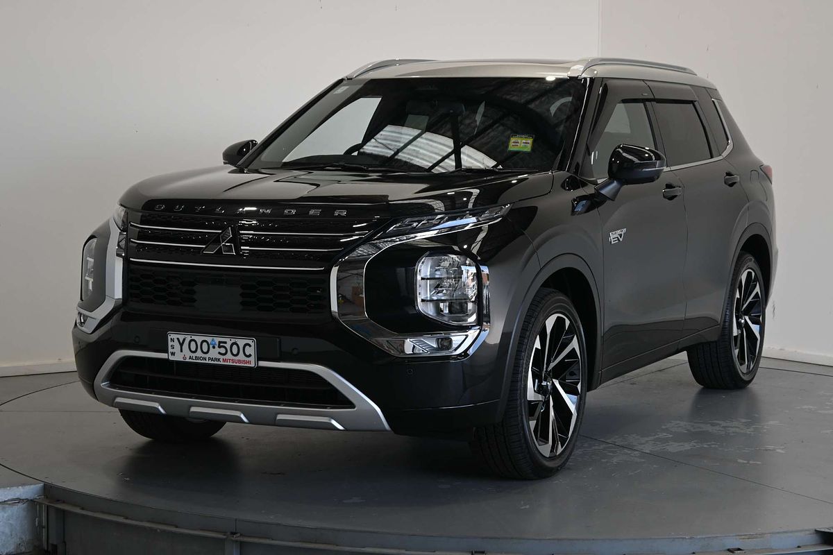 2025 Mitsubishi Outlander PHEV Exceed Tourer ZM
