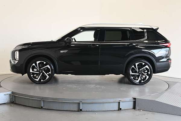 2025 Mitsubishi Outlander PHEV Exceed Tourer ZM