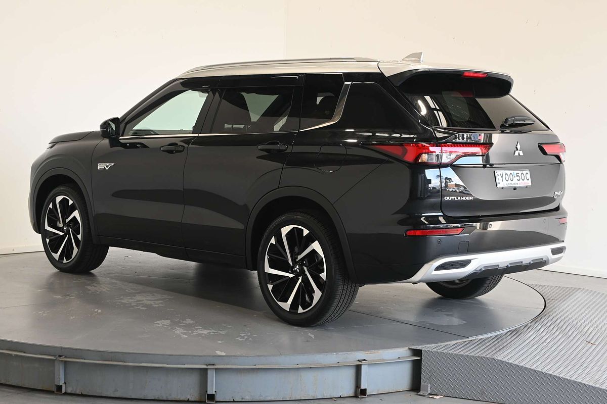 2025 Mitsubishi Outlander PHEV Exceed Tourer ZM