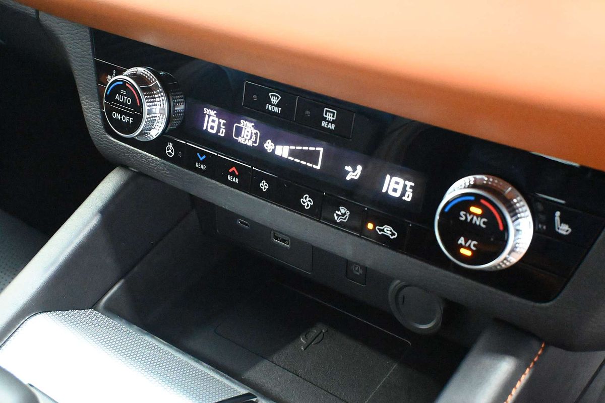 2025 Mitsubishi Outlander PHEV Exceed Tourer ZM