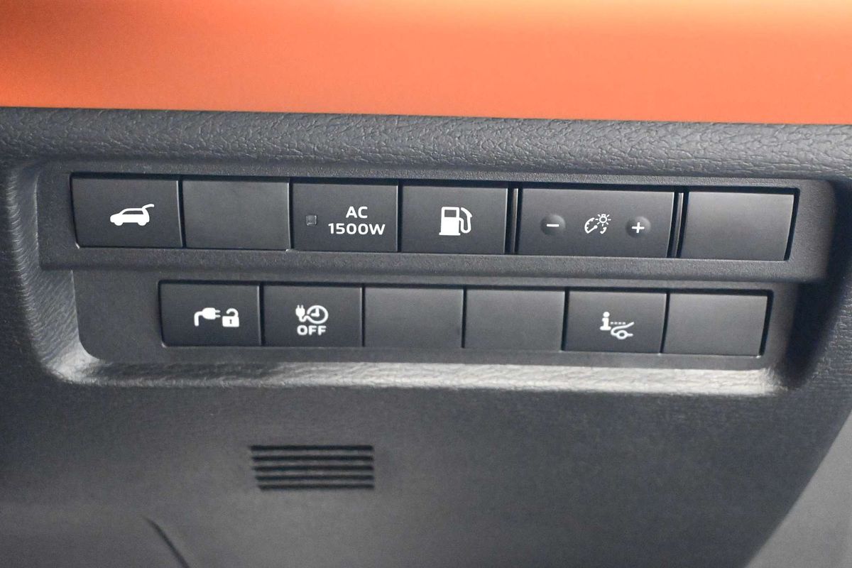 2025 Mitsubishi Outlander PHEV Exceed Tourer ZM
