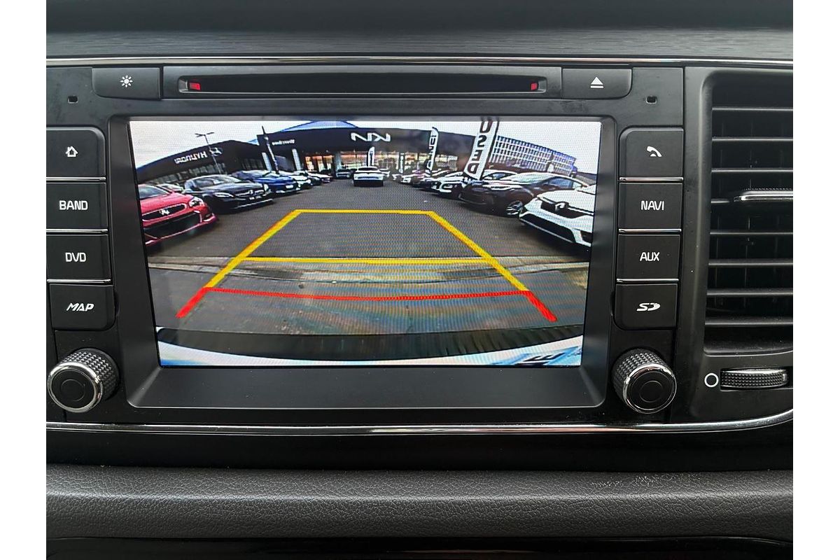 2017 Kia Carnival S YP