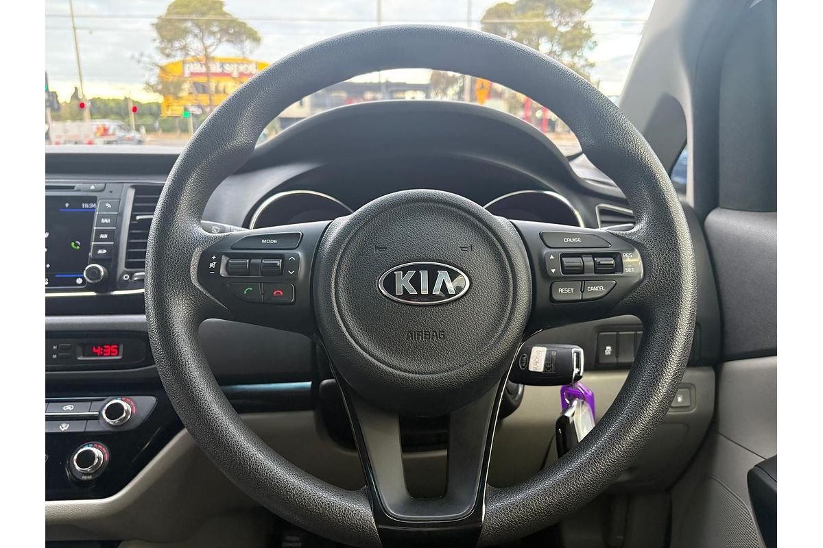 2017 Kia Carnival S YP