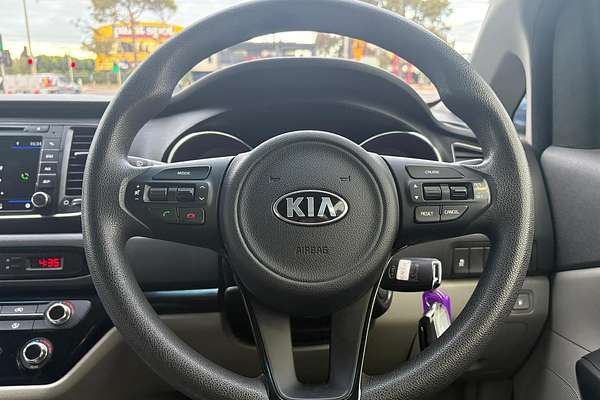 2017 Kia Carnival S YP