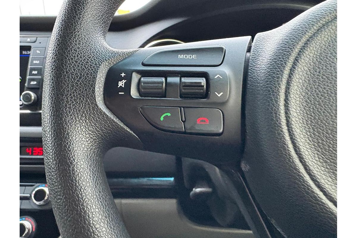 2017 Kia Carnival S YP