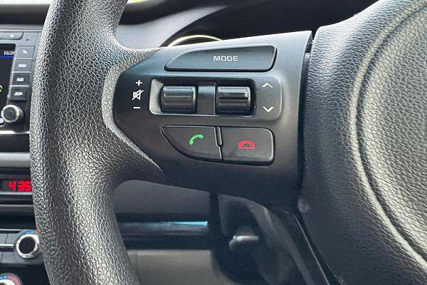 2017 Kia Carnival S YP
