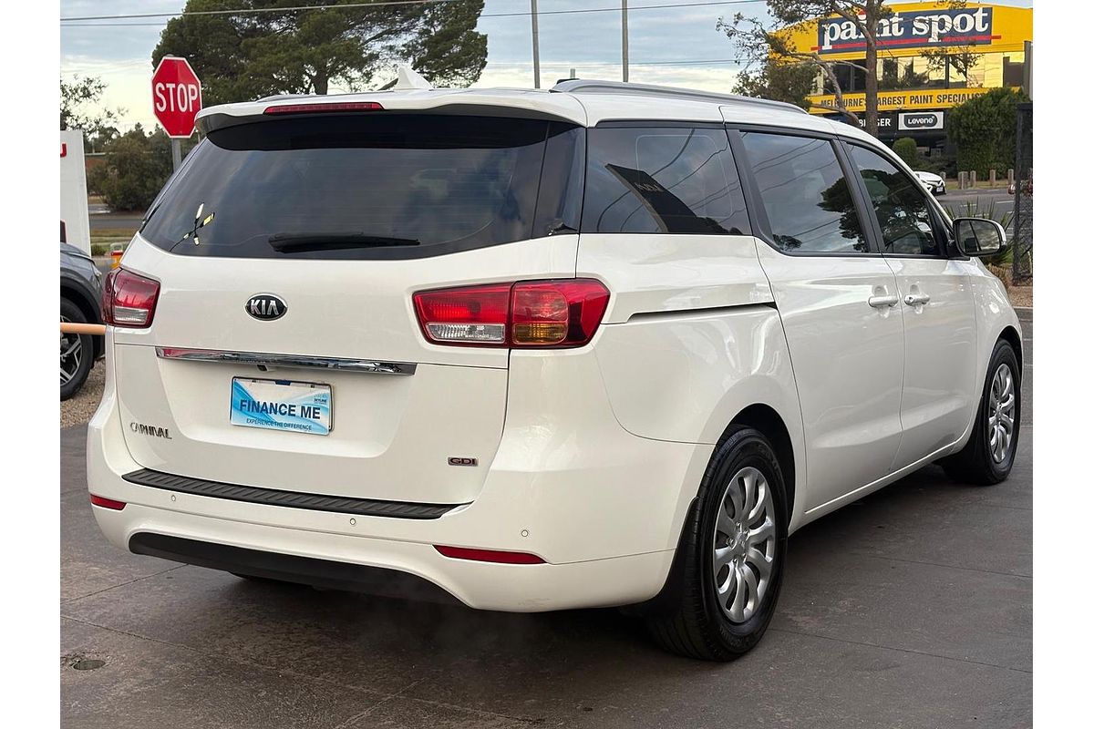 2017 Kia Carnival S YP