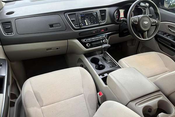 2017 Kia Carnival S YP