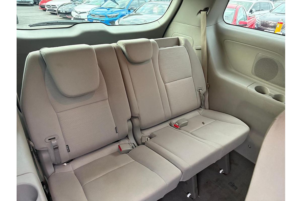 2017 Kia Carnival S YP
