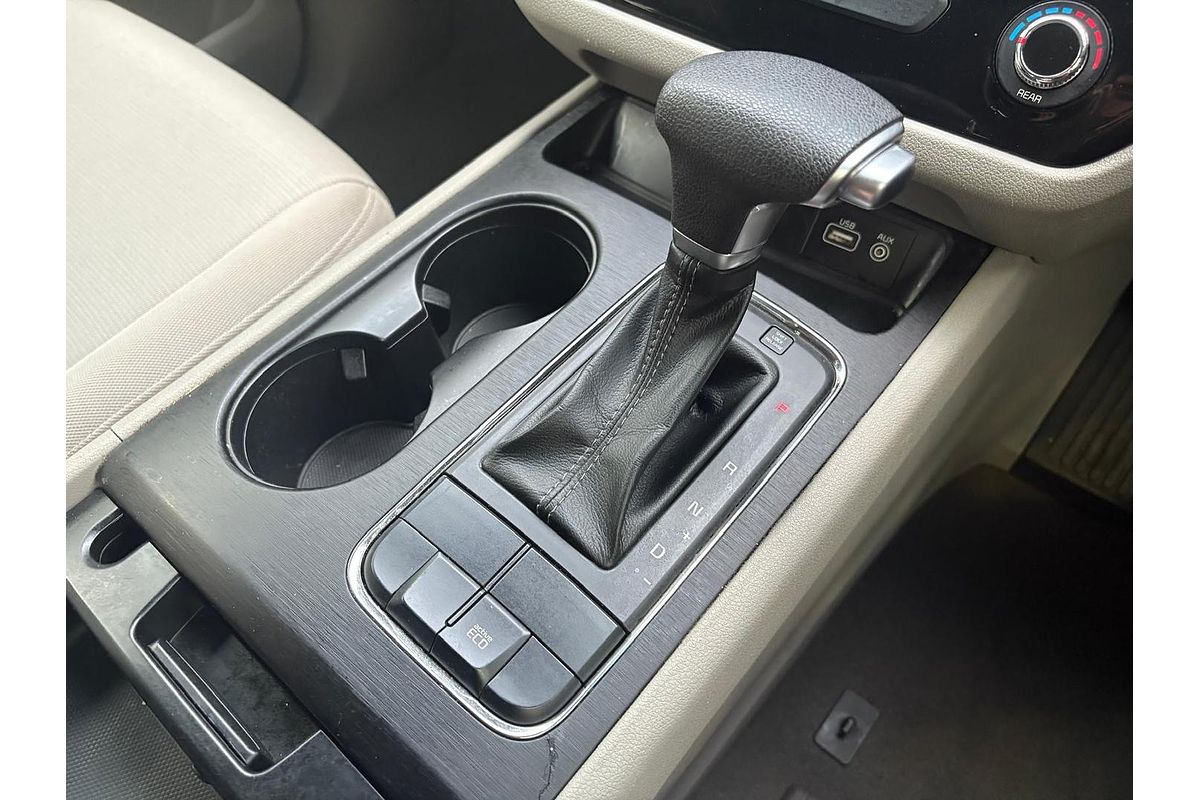 2017 Kia Carnival S YP