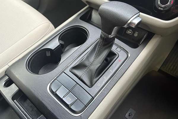 2017 Kia Carnival S YP