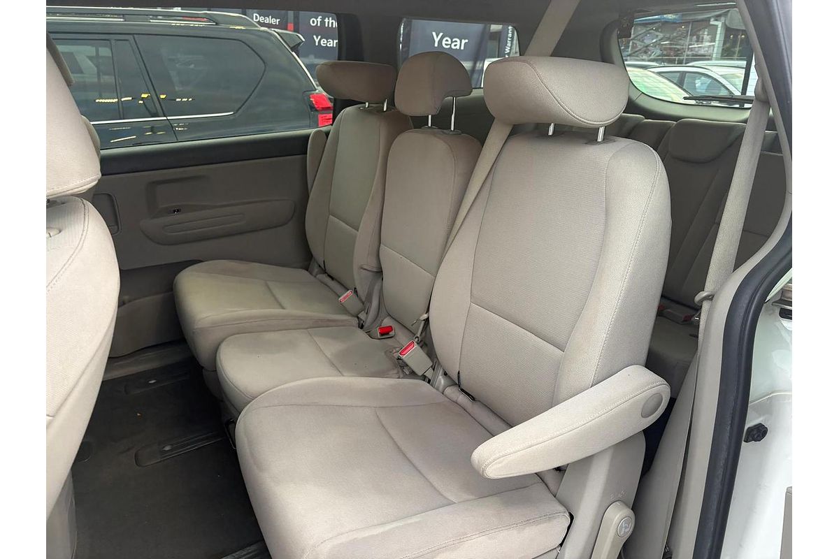 2017 Kia Carnival S YP