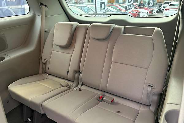 2017 Kia Carnival S YP