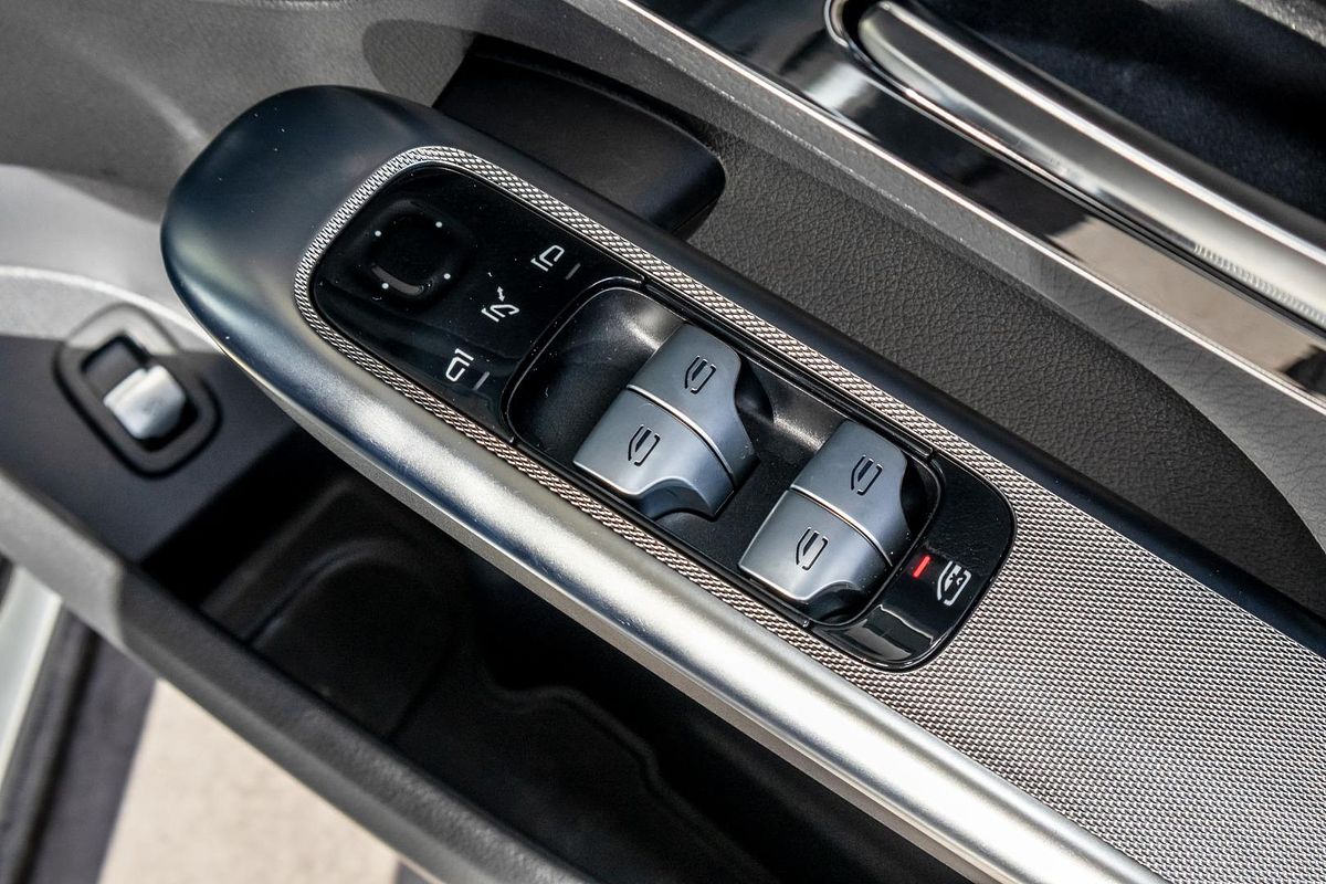 2023 Mercedes-Benz GLC-Class GLC300 X254