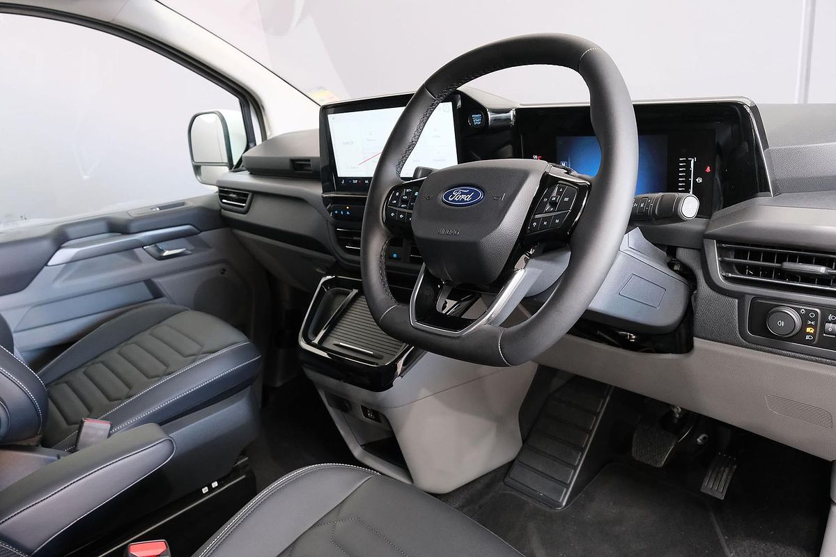 2024 Ford Tourneo Titanium X AV SWB