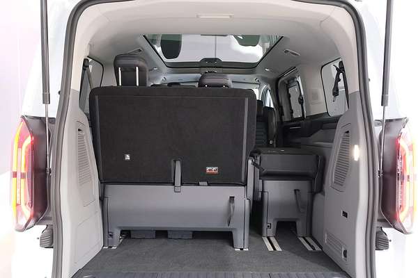 2024 Ford Tourneo Titanium X AV SWB