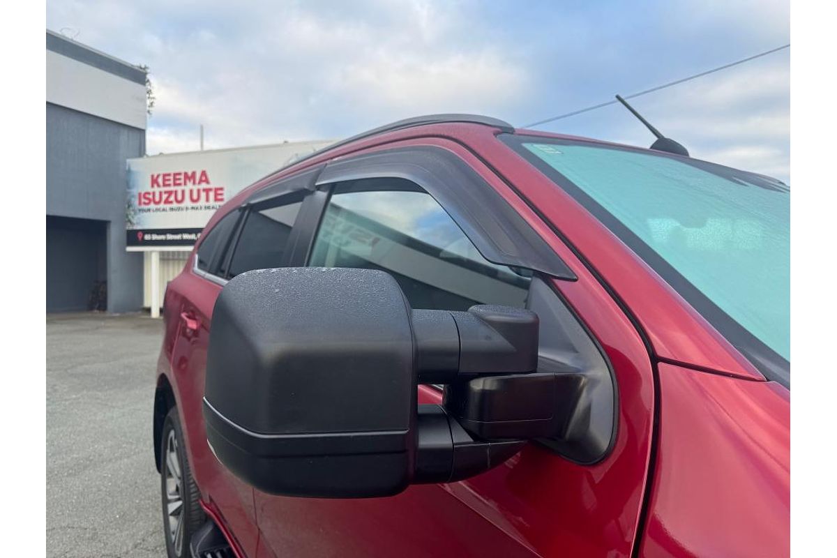 2022 Isuzu MU-X LS-T