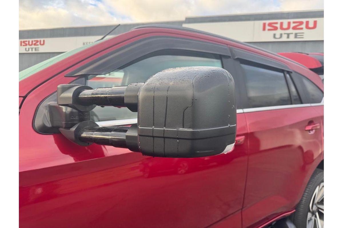 2022 Isuzu MU-X LS-T