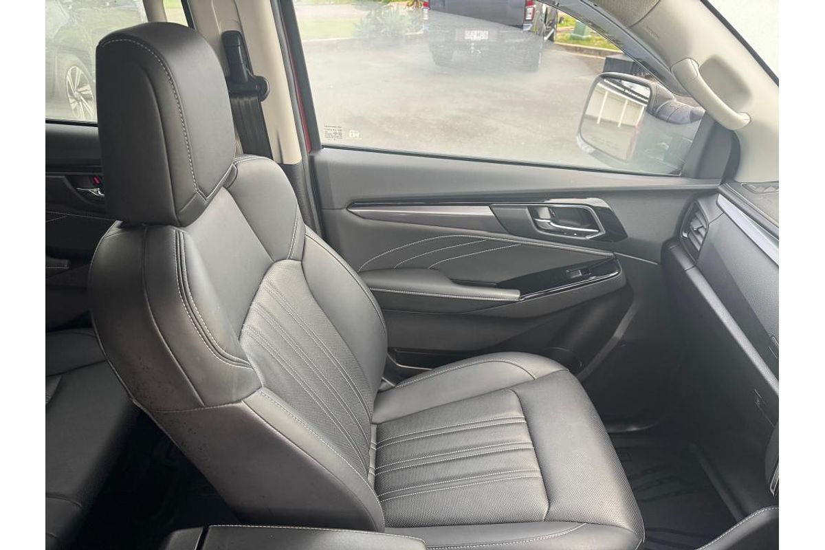 2022 Isuzu MU-X LS-T
