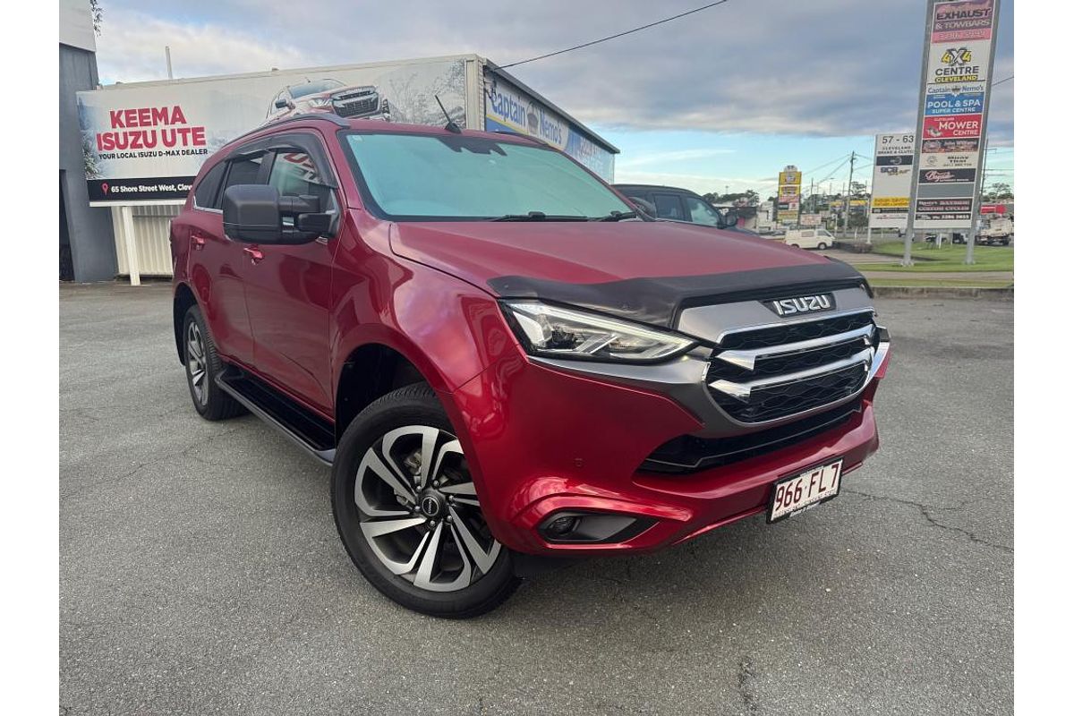 2022 Isuzu MU-X LS-T