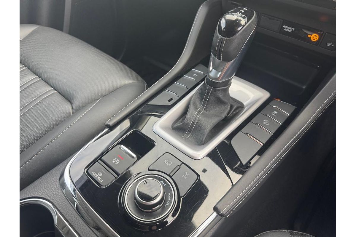 2022 Isuzu MU-X LS-T