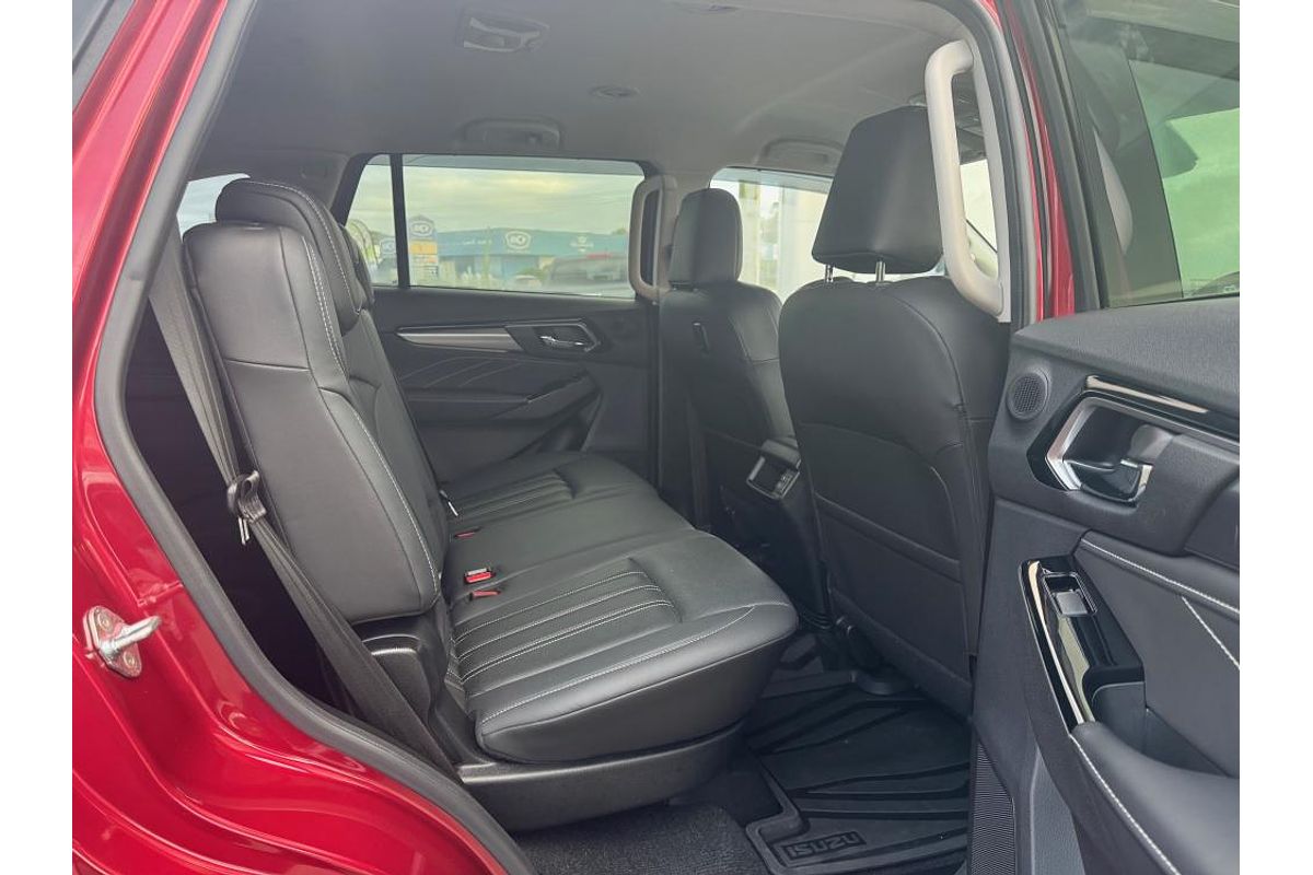 2022 Isuzu MU-X LS-T