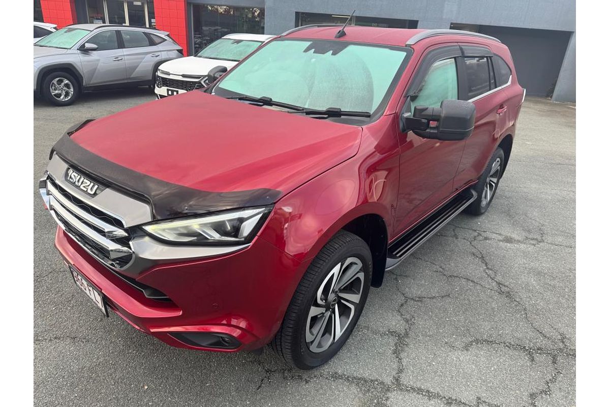 2022 Isuzu MU-X LS-T