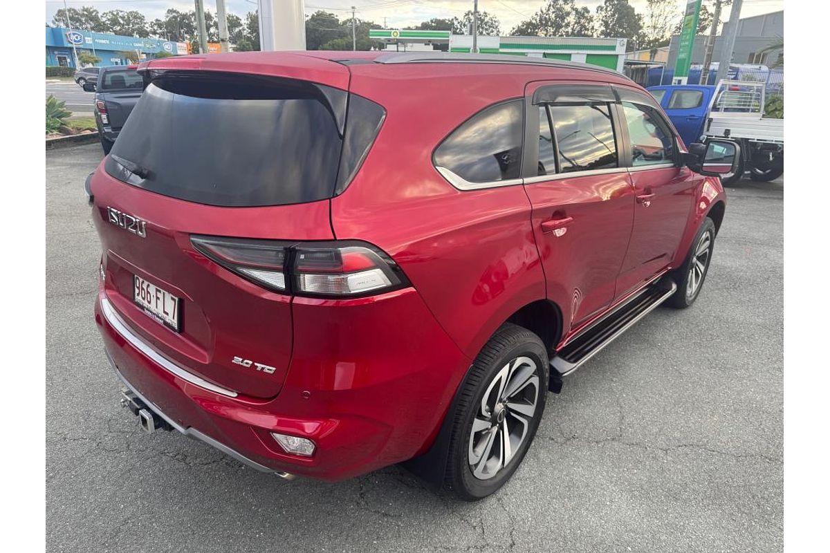2022 Isuzu MU-X LS-T