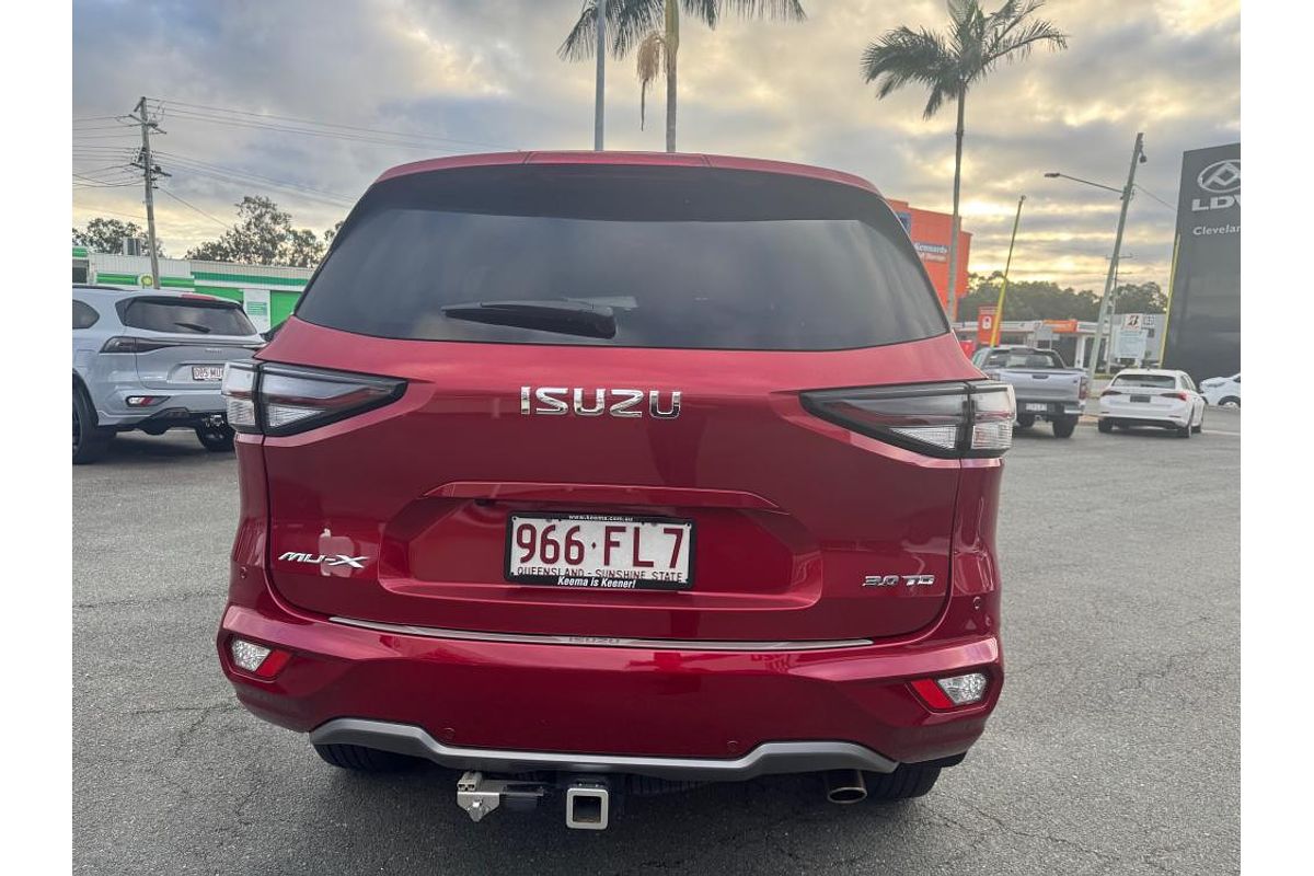 2022 Isuzu MU-X LS-T
