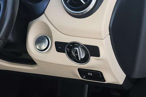 2015 Mercedes-Benz GLA-Class GLA180 X156