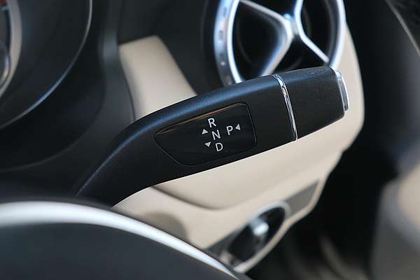 2015 Mercedes-Benz GLA-Class GLA180 X156