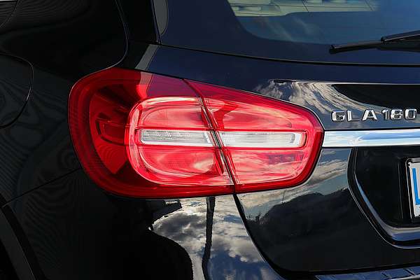 2015 Mercedes-Benz GLA-Class GLA180 X156