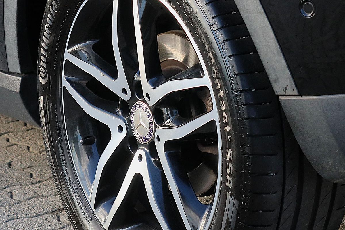 2015 Mercedes-Benz GLA-Class GLA180 X156