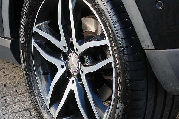 2015 Mercedes-Benz GLA-Class GLA180 X156