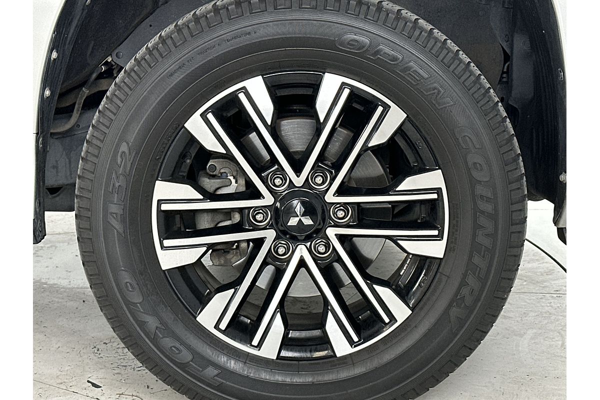 2022 Mitsubishi Pajero Sport GLS QF