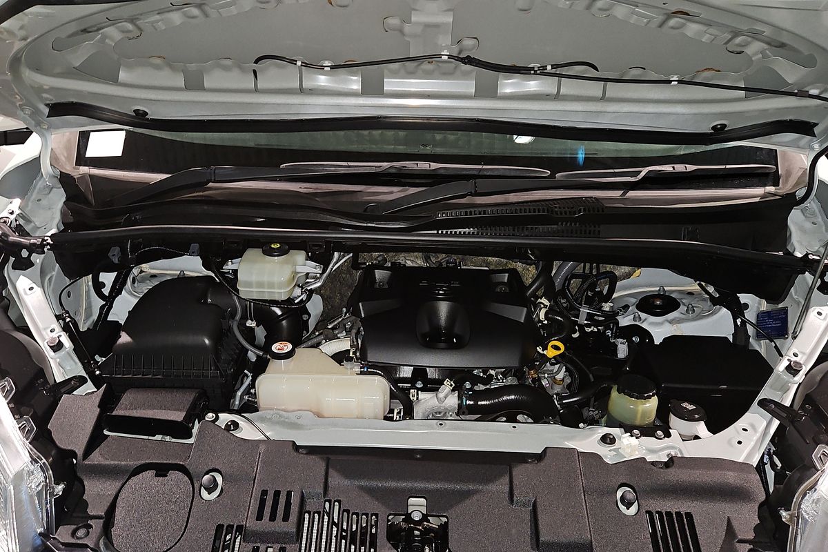 2020 Toyota Hiace Commuter GDH322R
