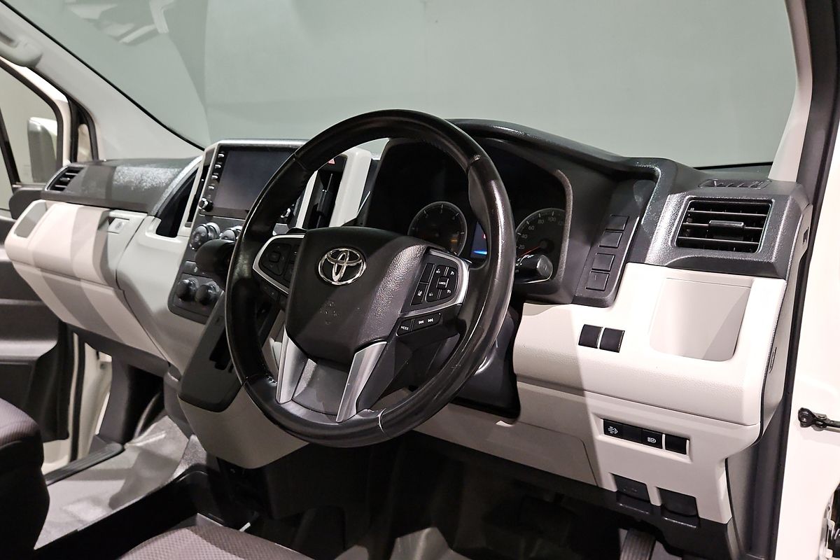 2020 Toyota Hiace Commuter GDH322R