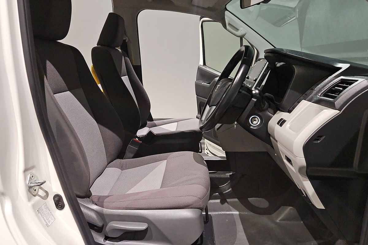 2020 Toyota Hiace Commuter GDH322R