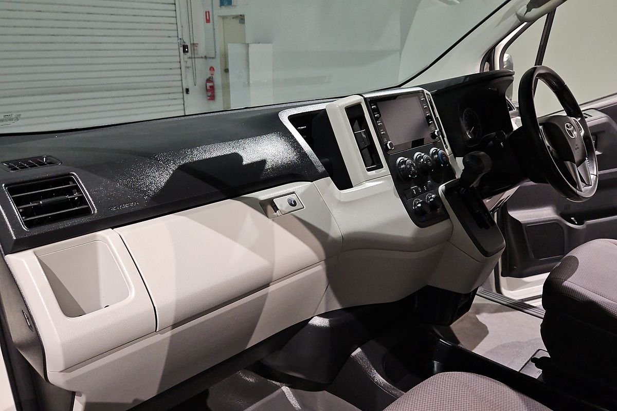 2020 Toyota Hiace Commuter GDH322R