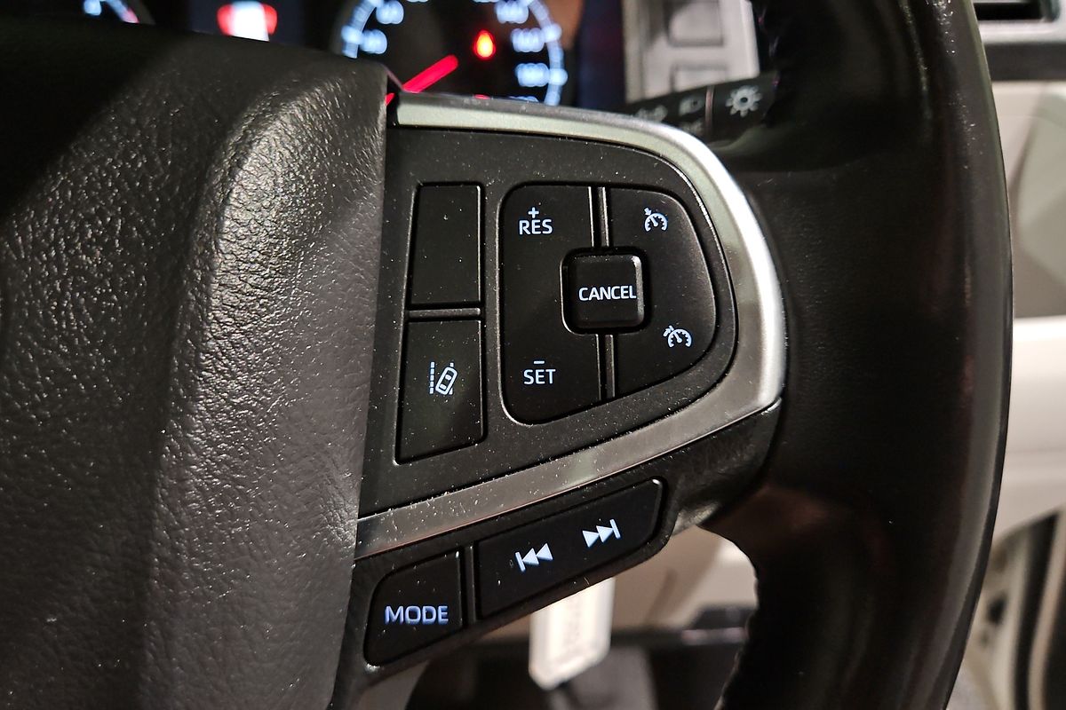 2020 Toyota Hiace Commuter GDH322R