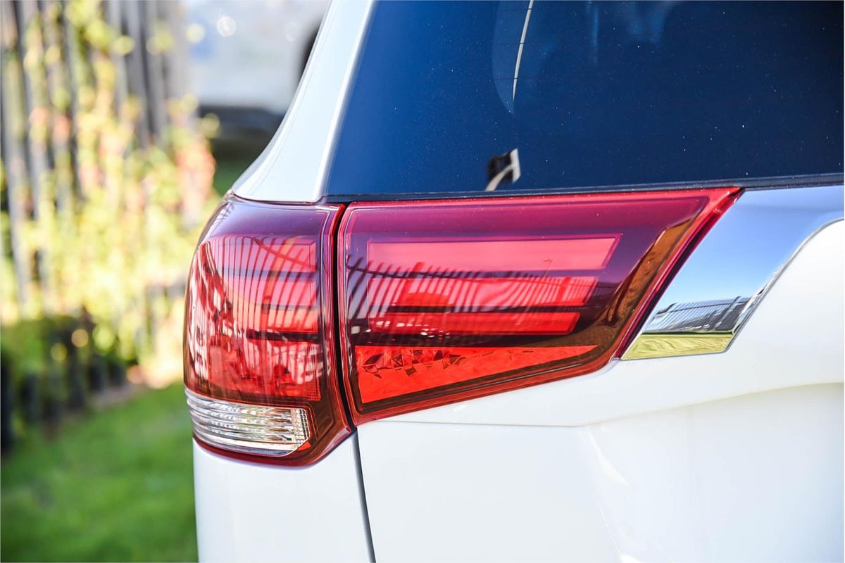 2017 Mitsubishi Outlander LS Safety Pack ZK