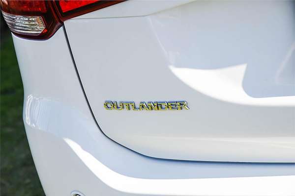 2017 Mitsubishi Outlander LS Safety Pack ZK