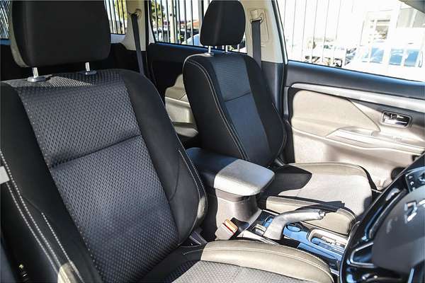 2017 Mitsubishi Outlander LS Safety Pack ZK