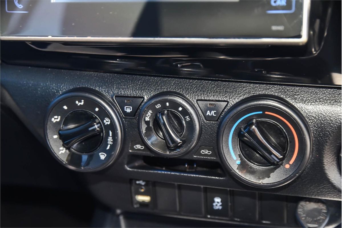 2018 Toyota Hilux Workmate GUN125R 4X4