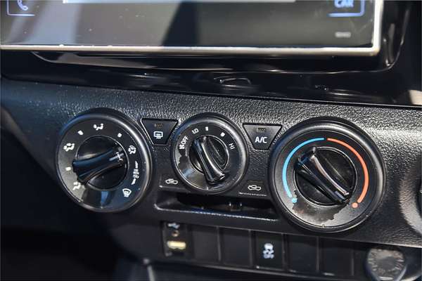 2018 Toyota Hilux Workmate GUN125R 4X4
