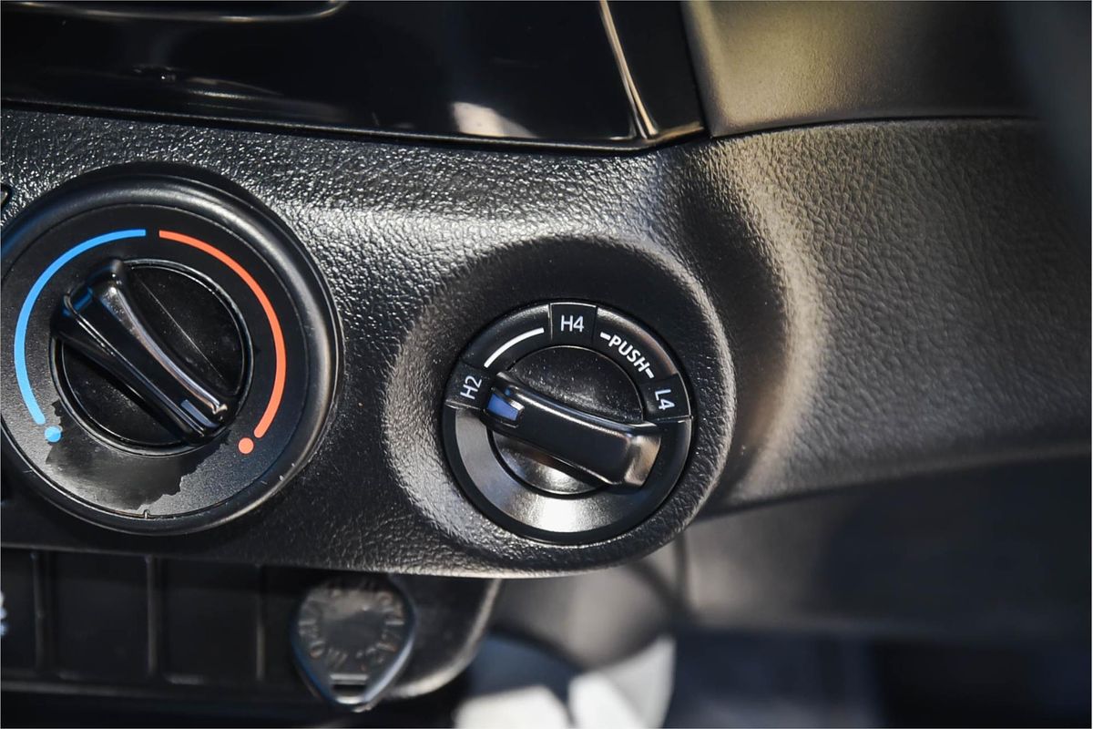 2018 Toyota Hilux Workmate GUN125R 4X4
