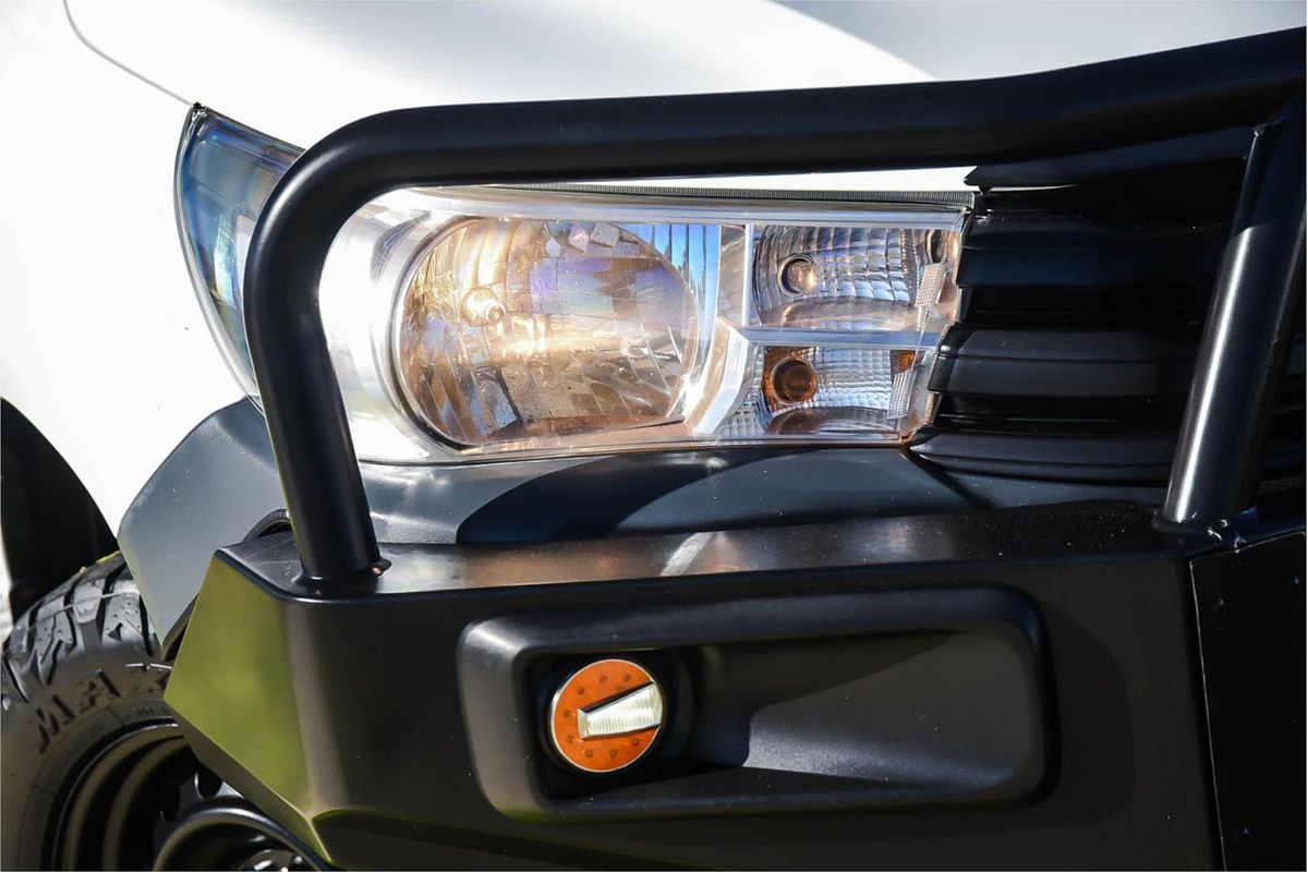 2018 Toyota Hilux Workmate GUN125R 4X4