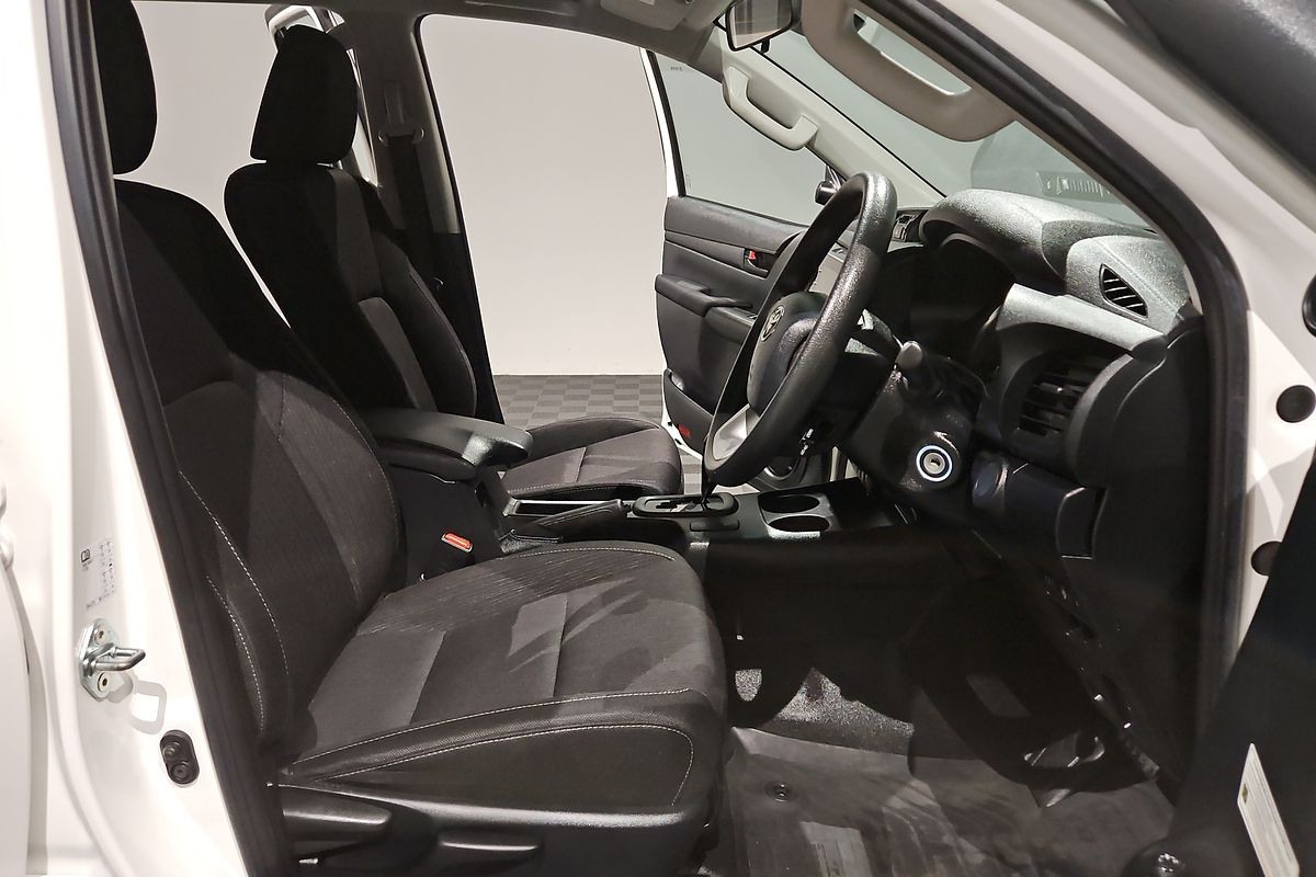 2020 Toyota Hilux SR GUN126R 4X4